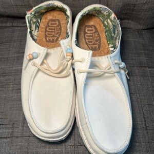 Hey Dude Wendy Natural Salt White Beads Slip On Casual Shoes Size 9 Women’s